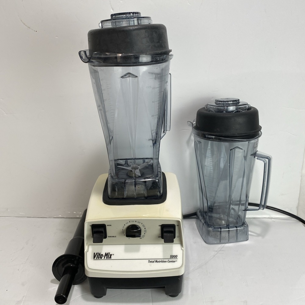 Vitamix VM0103 Vita-mix 5000 Total Nutrition Center Food  Blender 2 Pitchers